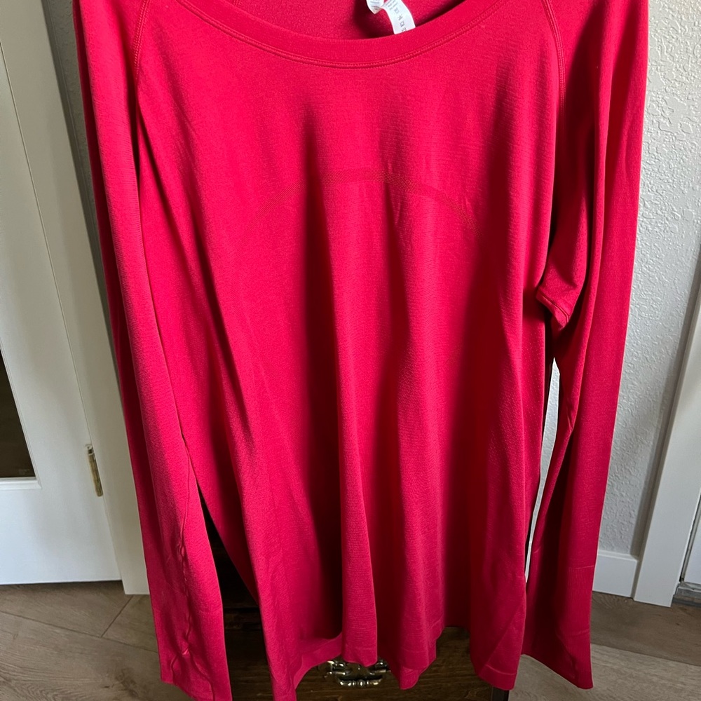 Lululemon Swiftly Tech 2.0 Long Sleeve Shirt